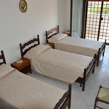 Domus Achille Fosco Guest house Ciampino