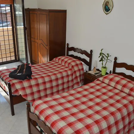 Guest house Domus Achille Fosco Ciampino
